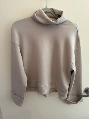 NWOT SPANX AirEssentials turtleneck in French Grey